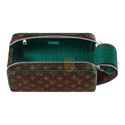 LOUIS VUITTON DOPP KIT M12639 (28*16.5*15cm) 